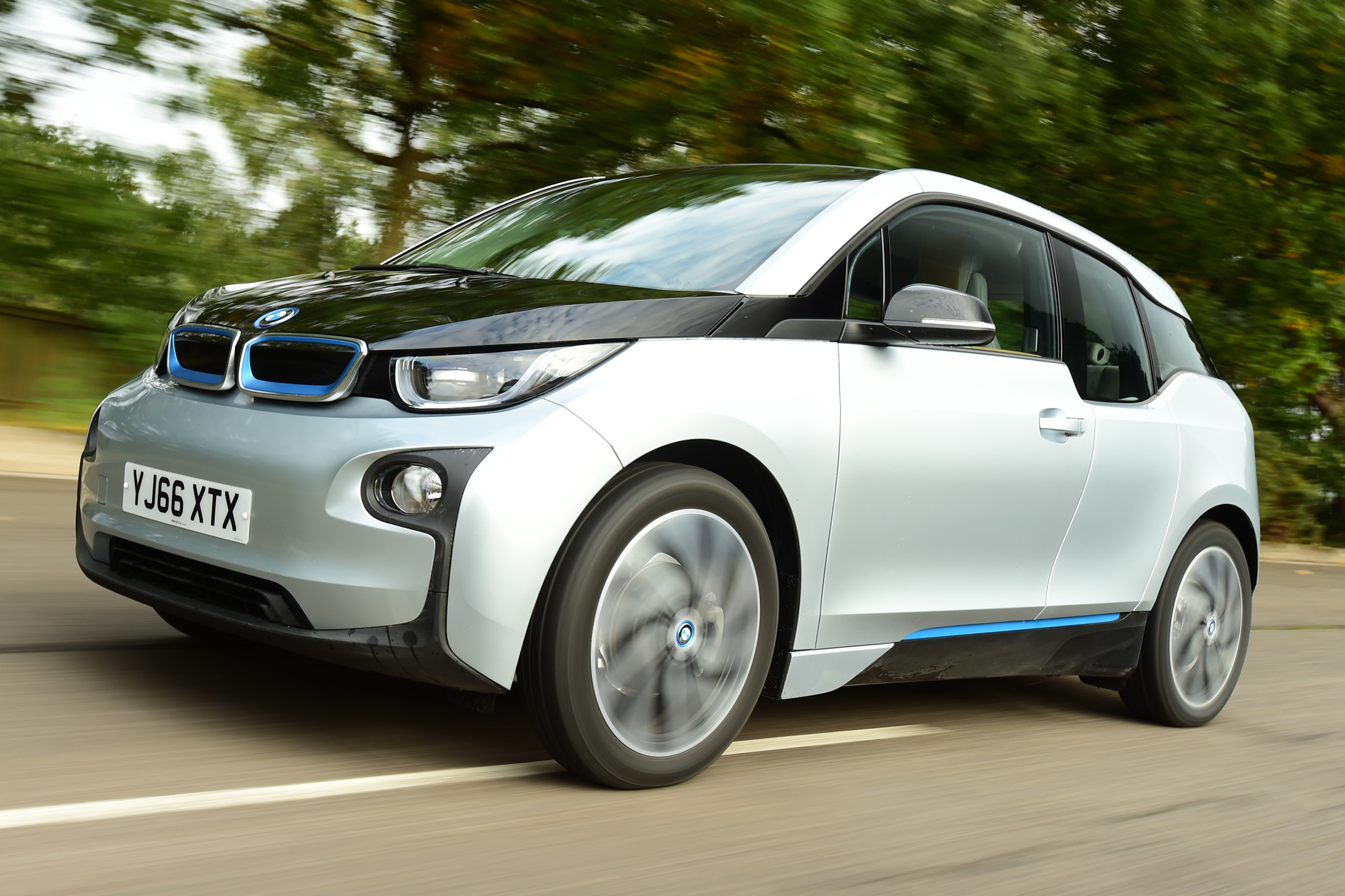 8 BMW i3