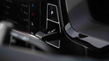 Porsche Panamera Turbo E-Hybrid - gear selector