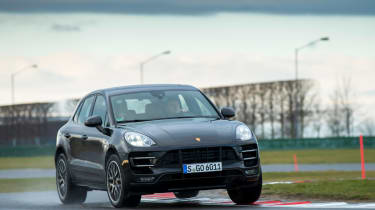 Porsche Macan Turbo 2014 action 2