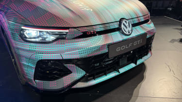 Volkswagen Golf facelift CES - front detail