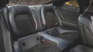 Ford Mustang Dark Horse - rear seats