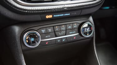 Ford Fiesta Vignale - centre console controls
