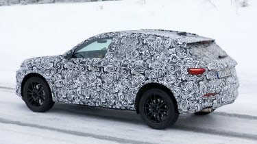 New Audi Q5 testing spyshots - rear quarter 