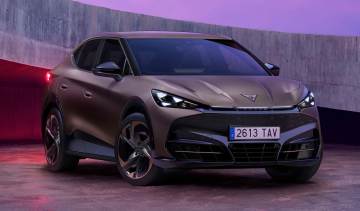 2026 Cupra Tavascan - front 3/4