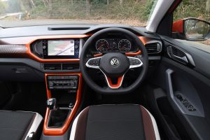 Volkswagen T-Cross - dash