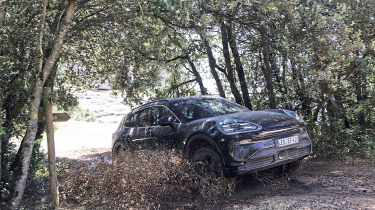  Porsche Cayenne Electric prototype - spalsh