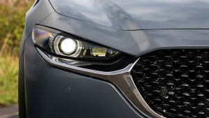 New Mazda CX-30 2021 - headlight