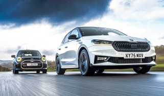 Skoda Fabia 130 vs MINI Cooper S - front 3/4