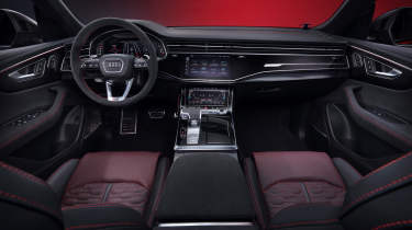 Audi RS Q8 facelift - red interior