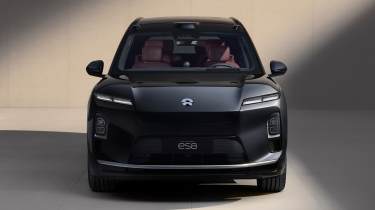 NIO ES8 - front end