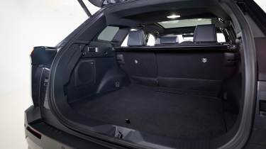 Toyota bZ4X Touring - boot