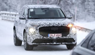 Audi Q7 Mk3 (camouflaged) - front tracking