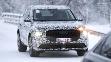 Audi Q7 Mk3 (camouflaged) - front tracking