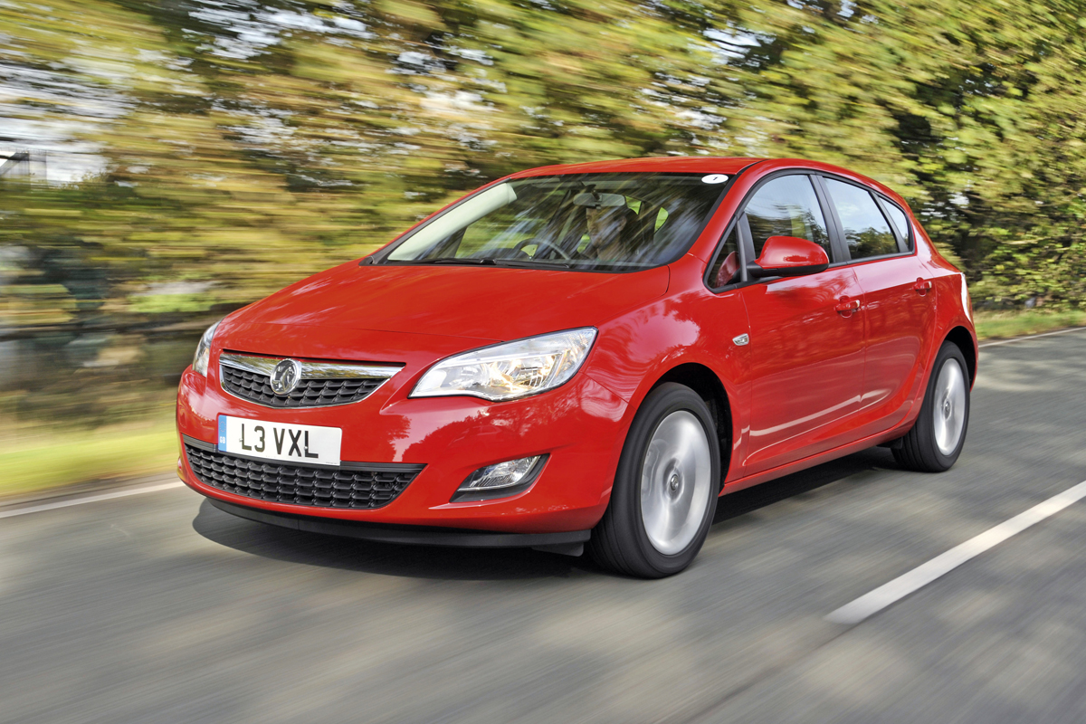 Vauxhall Astra 1.4T Exclusiv | Auto Express