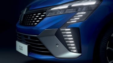 Renault Clio facelift - front lights