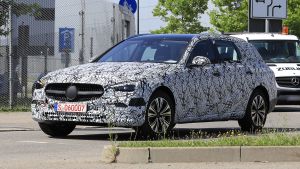 Mercedes%20C-Class%20Estate%20spyshots-2.jpg