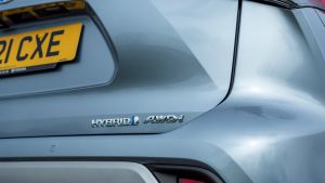 Toyota Highlander - Hybrid badge