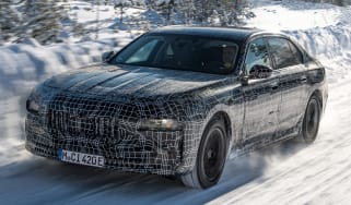 BMW i7 - testing front