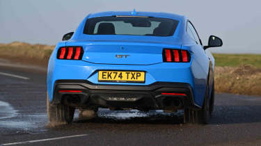 Ford Mustang GT - rear cornering