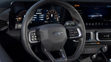 Ford Mustang 2022 - steering wheel