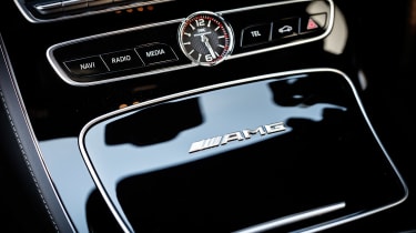 Mercedes-AMG E 63 S - centre console