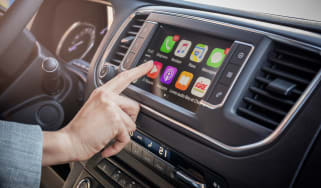 Citroen Dispatch - Apple CarPlay
