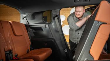 Mercedes GLB - Ellis Hyde