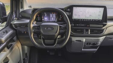 Ford Tourneo Custom - dash