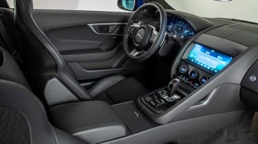 Jaguar F-Type - interior 