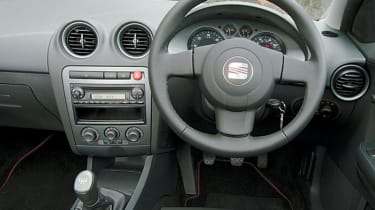 SEAT Ibiza 1.9 Sport interior