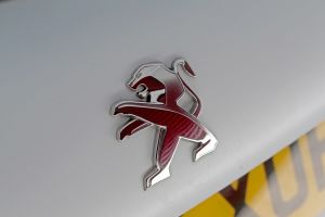 Used Peugeot 208 - Peugeot badge
