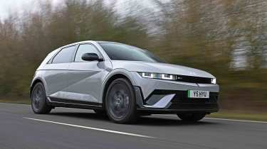 Hyundai Ioniq 5 - front tracking, driver's side