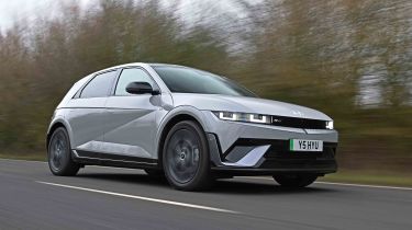 Hyundai Ioniq 5 - front tracking, driver&#039;s side