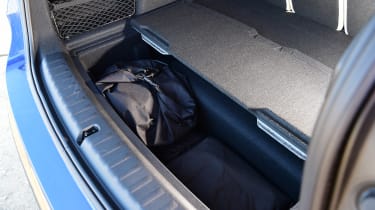 BMW iX1 - boot storage