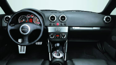 Audi-TT-Mk1-interior