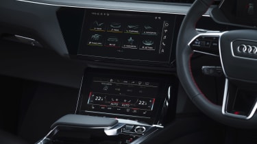 Audi Q8 e-tron - touchscreen