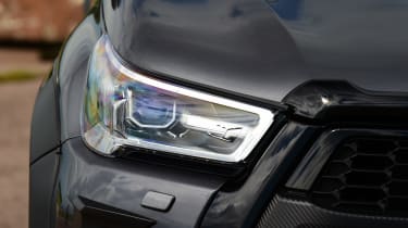 Toyota Hilux - headlights