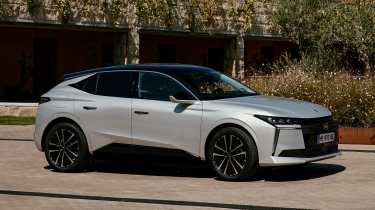 DS No4 E-Tense - front static