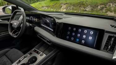 Audi Q4 e-tron Sportback - screens