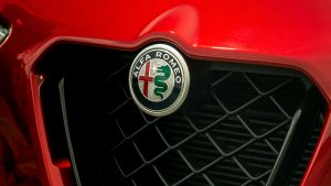 Alfa%20Romeo%20Stelvio%20Quadrifoglio-11.jpg