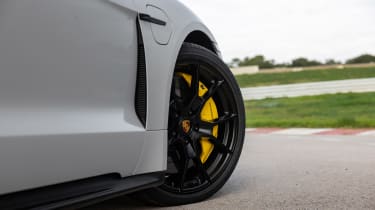 Porsche Taycan GTS - wheel