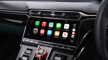 Aston Martin Vantage S - infotainment screen