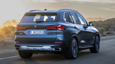 BMW X5 facelift - rear tracking