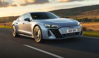 Audi e-tron GT - front tracking