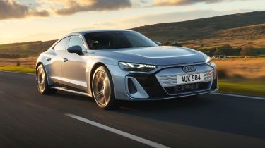 Audi e-tron GT - front tracking