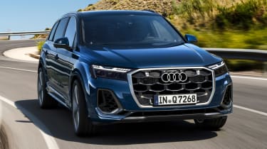 Audi Q7 facelift - front tracking
