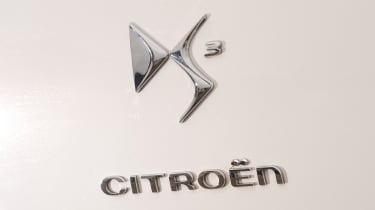 Citroen DS3 Cabrio 1.6 THP badge