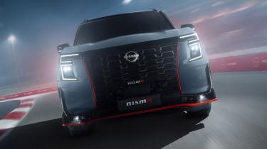 Nissan Patrol Nismo - front tracking