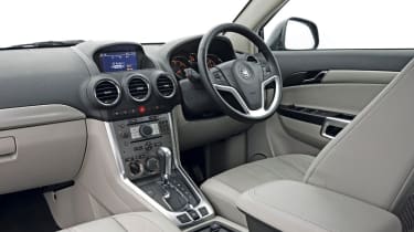Vauxhall Antara interior
