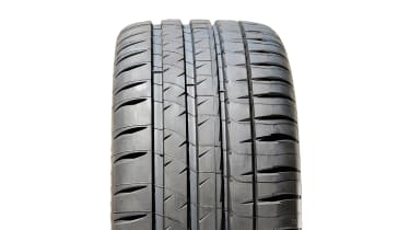 Ultra ultra high performance tyre test 11